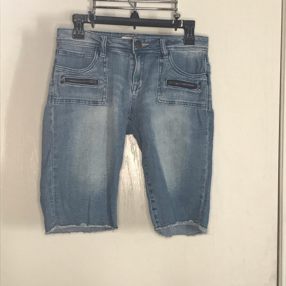 LifeInProgress Long cutoff zipper pocket shorts